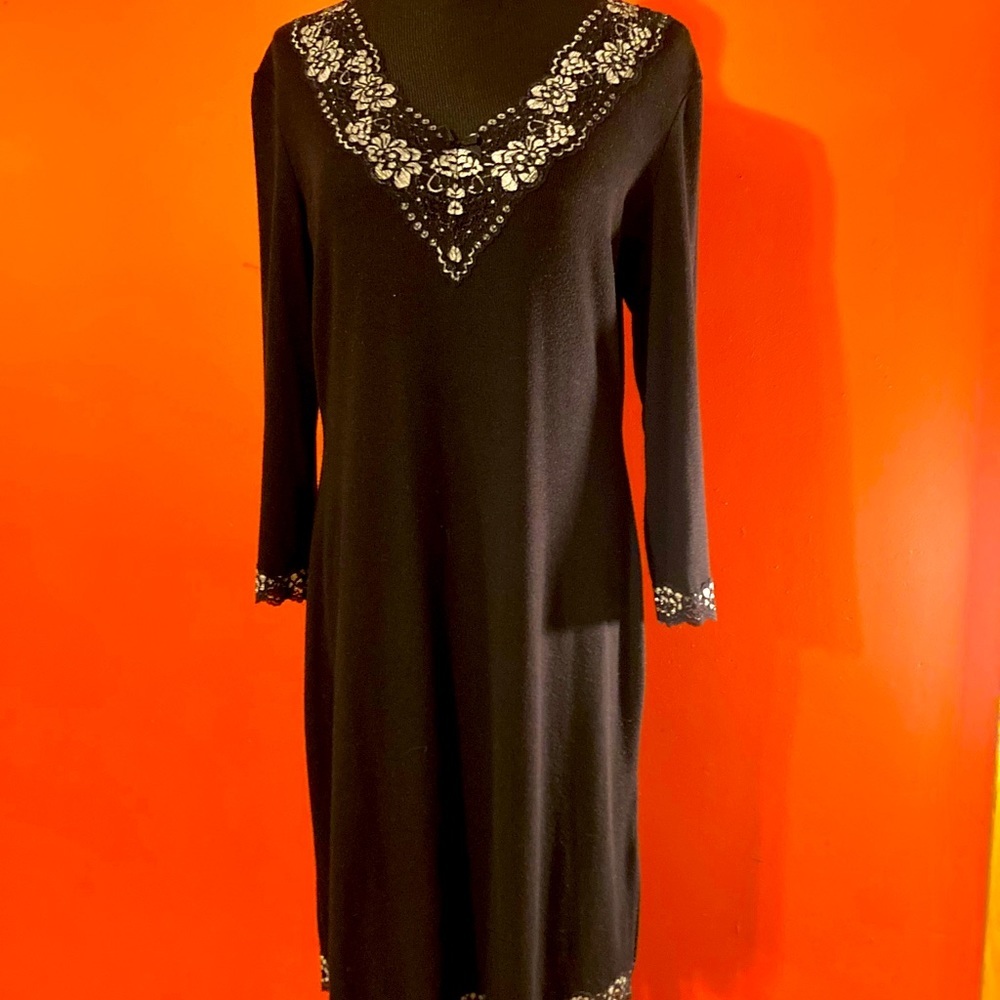 Delicate sweater dress Sz M